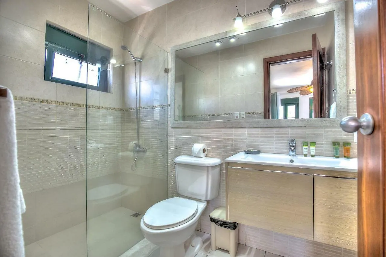 Beautiful Beachfront Apartment With Unique Ocean Views - Stanza D301 푼타 카나